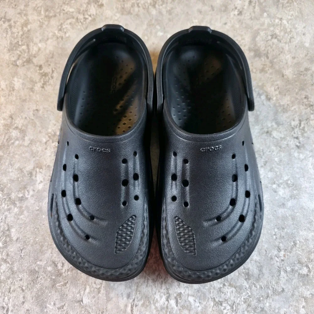 Crocs Off Grid Triple Black Clog Slides Sandals Mens 7 / Womens 9 *Worn‎ Once.
